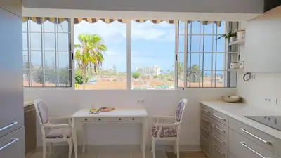 Plano de Luminoso apartamento con piscina y aparcamiento