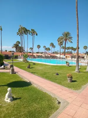 Piscina en o cerca de Santa Férias