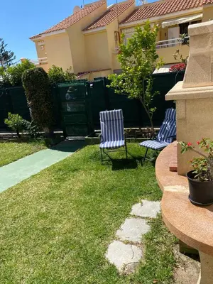 Jardín al aire libre en Casa Montserrat