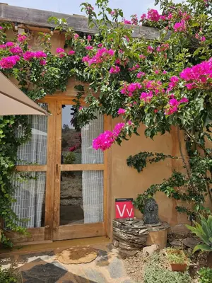 Jardín al aire libre en Nature Sanctuary, a semi-detached house on an ecological & sustainable farm