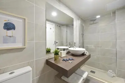 Un baño de Meloneras Bahía 48 by Villagrancanaria