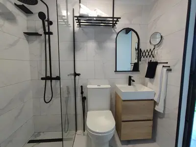 Un baño de Bungalow privado junto al Yumbo Centre
