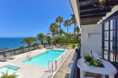 Piscina en o cerca de Arpones by Villagrancanaria