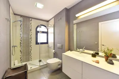 Un baño de Dúplex Meloneras Bahía 7 by Villagrancanaria