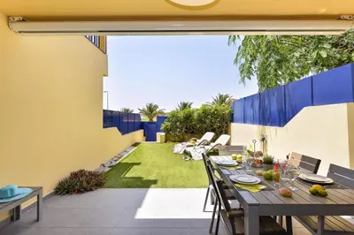 Jardín al aire libre en Dúplex Meloneras Bahía 7 by Villagrancanaria