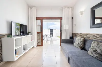 Una televisión o centro de entretenimiento en Yumbo Garden Playa del Inglés