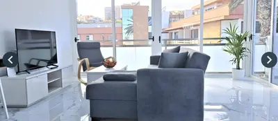 Una televisión o centro de entretenimiento en Oasis en Las Palmas