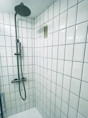 Un baño de Holiday Studio Koka
