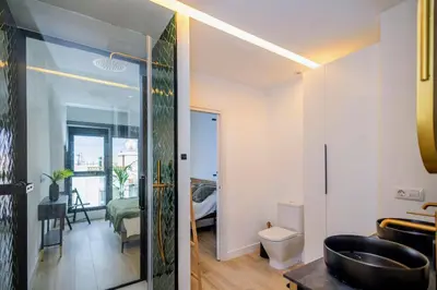 Un baño de 3BR Portview Luxury Penthouse & Terrace