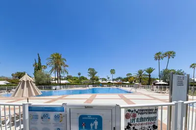 Piscina en o cerca de Los Albaricoques 12 by VillaGranCanaria