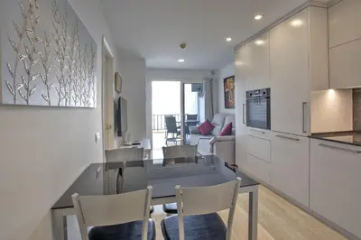Una cocina o zona de cocina en Apartamento Puerto Feliz 2 Oassis