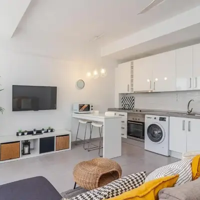 Breezy Bright Urban Oasis