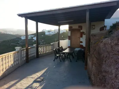 Vista general de una montaña o vista desde la casa o chalet