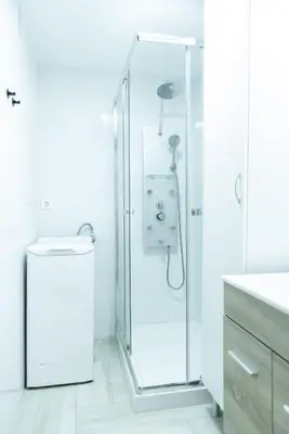 Un baño de Linda Reina