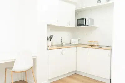 Una cocina o zona de cocina en Linda Reina