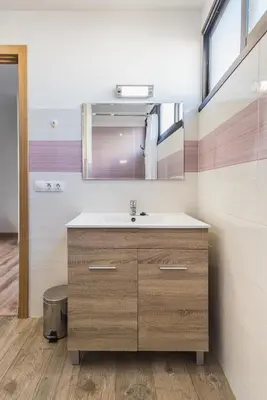 Un baño de Tina Canteras Beach