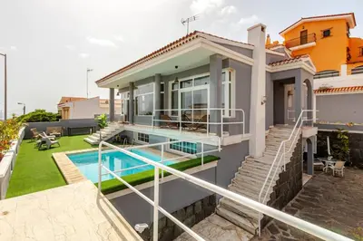 Plano de SPECTACULAR VILLA PARKiNG POWERFUl WiFi SEAViEW
