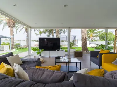 Una televisión o centro de entretenimiento en Villa Luz de Maspalomas