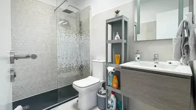Un baño de Caideros Sunset