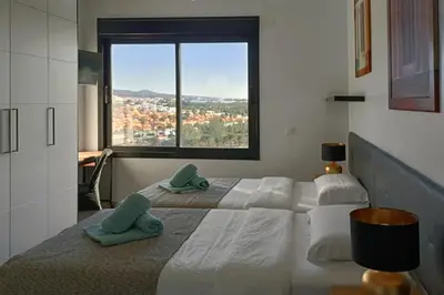 Cama o camas de una habitación en VillasRoyale Silvermoon - Serenity, Styled in Luxury!
