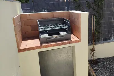 Barbacoa disponible para clientes en la villa