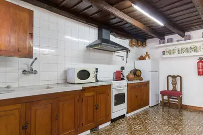 Una cocina o zona de cocina en El Caserón de Teror