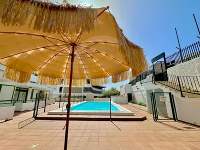 Piscina en o cerca de Serenity Suite Playa del Ingles