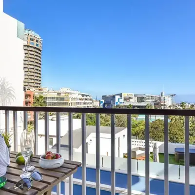 Wake up in Las Palmas
