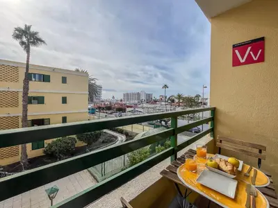 Comida en o cerca de este apartamento