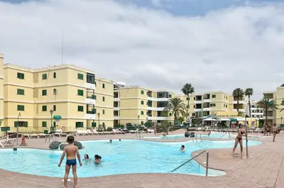 Piscina en o cerca de 2-bedroom apartment in Playa del Inglés - El Dorado