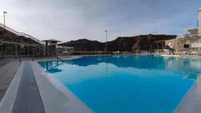 Piscina en o cerca de Cozy home with terrace and access to swimming pool