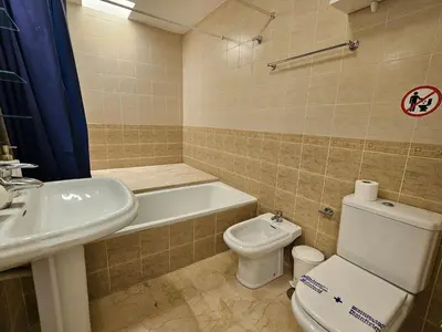 Un baño de Cozy home with terrace and access to swimming pool