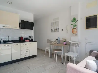 Una cocina o zona de cocina en Apartamentos sol y playa