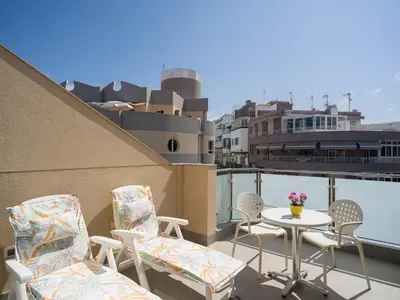Un balcón o terraza de Apartamentos sol y playa