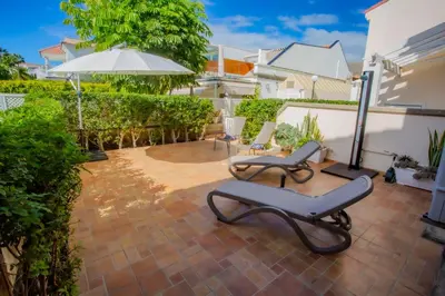 Jardín al aire libre en Cabosos2 First Line Apartment