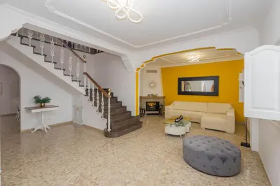 Zona de estar de 4BR Chalet El Romero-Private Pool, Barbecue & Chill