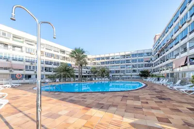 Piscina en o cerca de Gran Ventanal El Crucero renovado frente al Mar