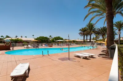 Piscina en o cerca de Bungalow Melocotones Maspalomas Golf