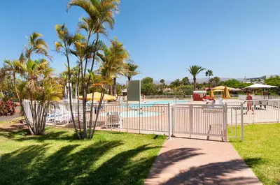 Piscina en o cerca de Bungalow Melocotones Maspalomas Golf