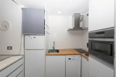 Una cocina o zona de cocina en Cozy Loft & Seaside Views- 1 min Las Canteras