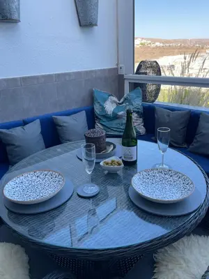 Bebidas en A Cliffside Ocean View Sanctuary for Couples