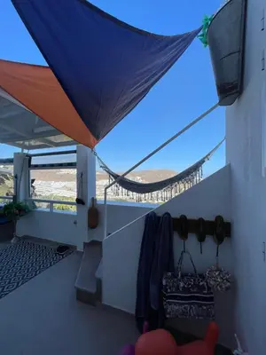 Un balcón o terraza de A Cliffside Ocean View Sanctuary for Couples