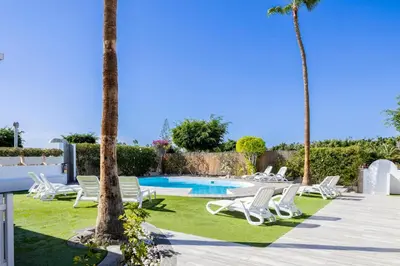 Piscina en o cerca de Nectarinas C1 by VillaGranCanaria