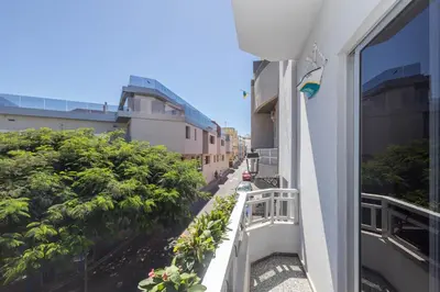 Un balcón o terraza de Apartamentos L O L A Arguineguin