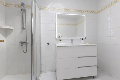 Un baño de Careva Suites 21 by VillaGranCanaria