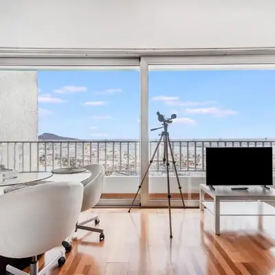 Home2Book Bright Panoramic Apartment