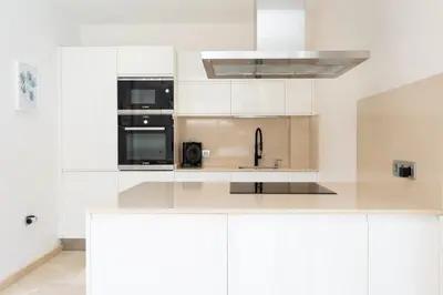 Una cocina o zona de cocina en Villa Katarina Ocean Wiew Heated Pool Wi-fi