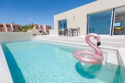 Piscina en o cerca de Kaiman 34 by Infinity Summer