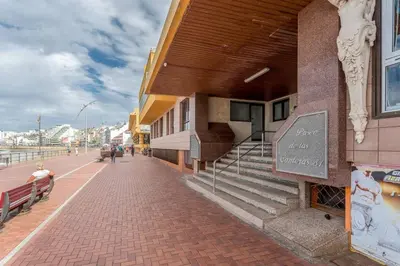 Edificio en el que se encuentra el apartamento