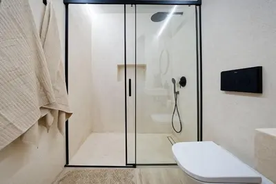 Un baño de Royal Blue San Agustin